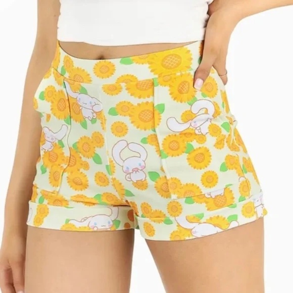 BlackMilk Sanrio Cinnamoroll Sunflower Cuffed Shorts